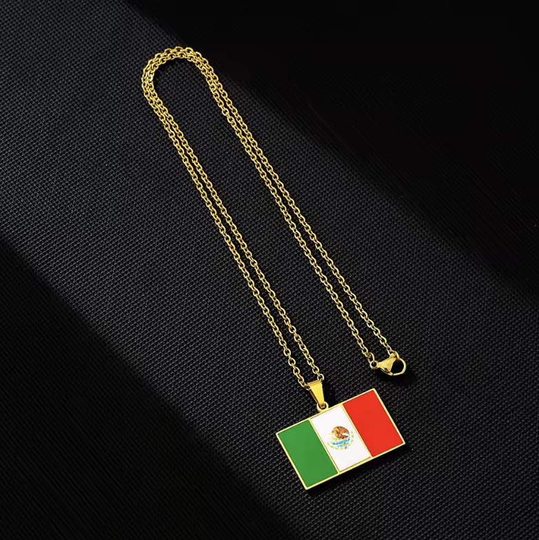 Mexico Flag Pendant Necklace – Gold & Silver Finish 🇲🇽