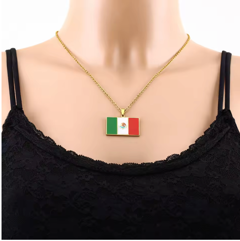 Mexico Flag Pendant Necklace – Gold & Silver Finish 🇲🇽