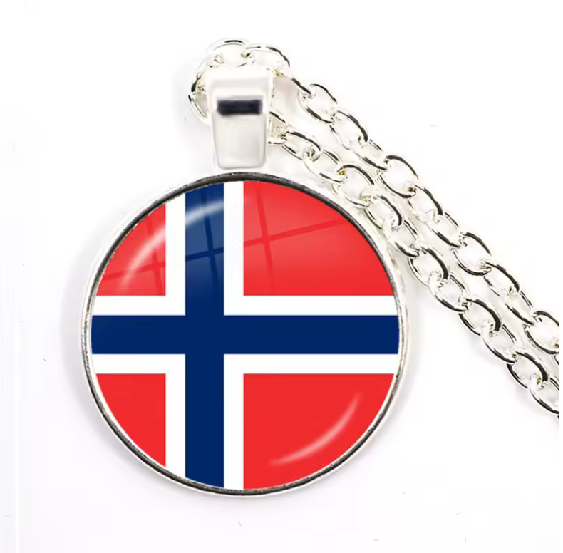 Norway Flag Round Pendant Necklace – Gold & Silver Chain Options